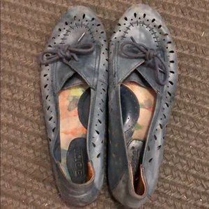 Retro blue leather flats